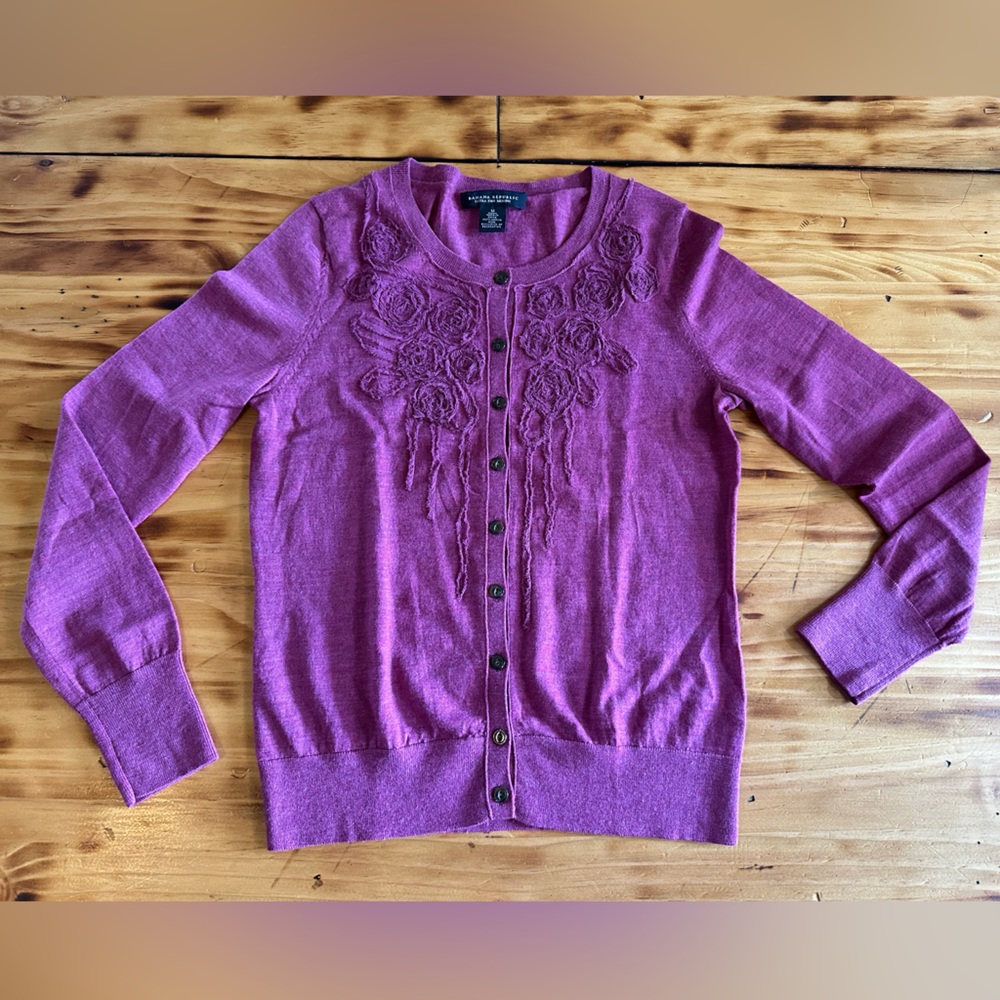 Banana Republic Rosette Cardi Cardigan Medium